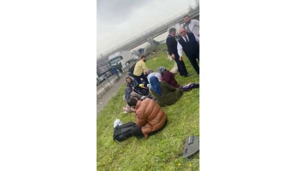 Düzce'de şehirlerarası yolcu otobüsü kaza yaptı