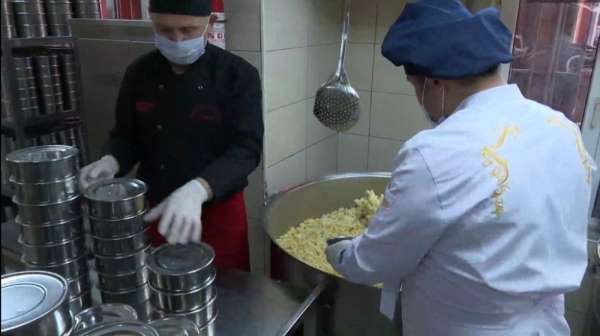 Altınordu SYDV'den günlük 1400 kişiye sıcak yemek 
