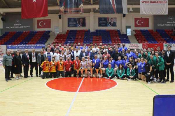 İşitme Engelliler Türkiye Voleybol Şampiyonası Karabük'te sona erdi