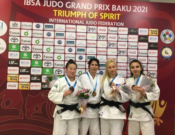 Görme engelli Ecem, zorlu müsabakada altın madalyanın sahibi oldu