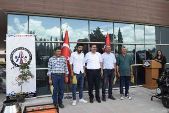 Burdur'da 52 üreticiye sağım makinası dağıtıldı