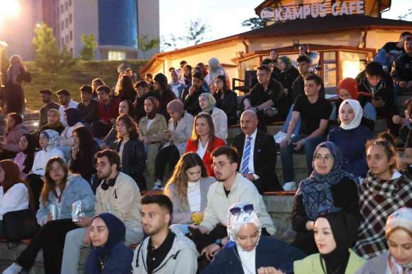 Düzce Üniversitesi'nde açık hava sinema günleri