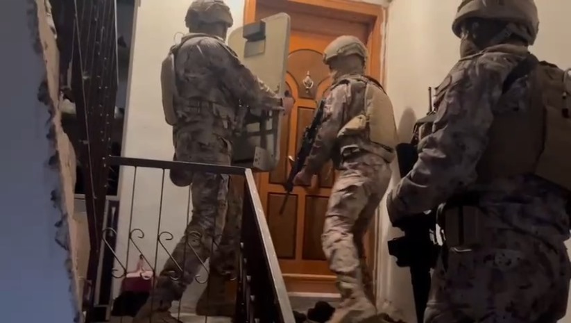 Samsun'da uyuşturucu tacirlerine şafak operasyonu: 21 gözaltı