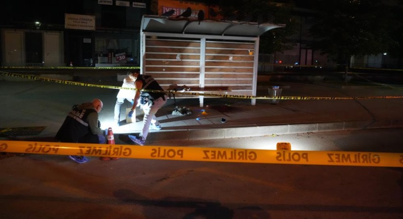 Samsun'da emekli polis memuru otobüs durağında intihar etti!
