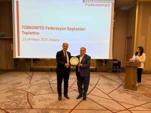 Alim'den, Öğücü'ye teşekkür plaketi
