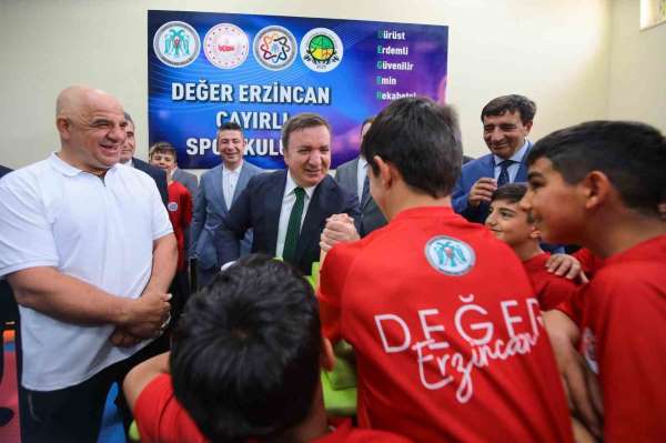 Değer Erzincan Çayırlı Spor Kulübü'nün açılışını gerçekleştirildi