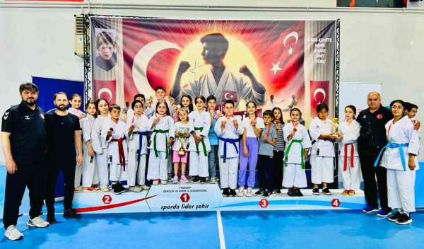 Erzincanlı karatecilerden Şehit Eren Bülbül Turnuvası'ndan madalya yağmuru