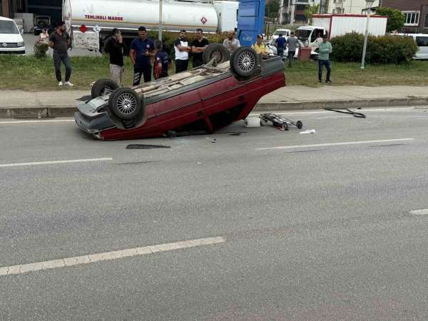 Takla atan araçtaki 2 kişi yaralandı