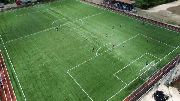 Yıldızlar Futbol Türkiye Şampiyonası Düzce'de başladı