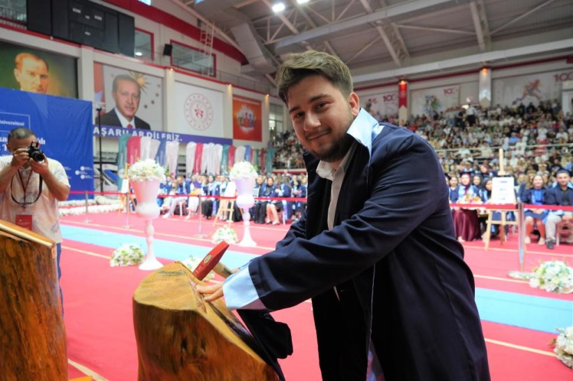 Samsun'da 450 öğrencinin mezuniyet heyecanı