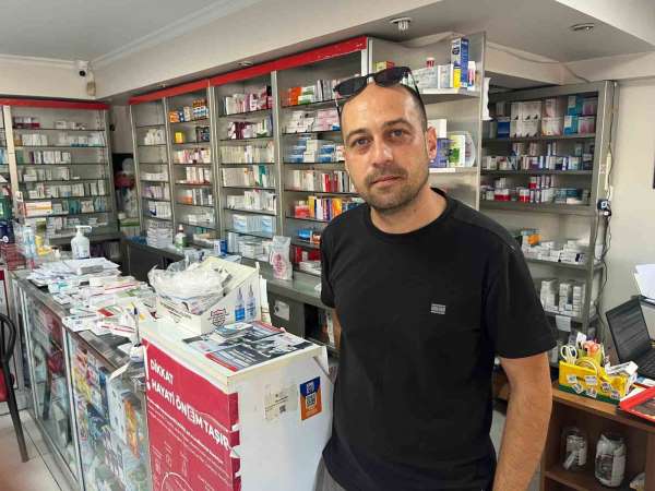 İzmir'de eczaneye yumurtalı saldırı