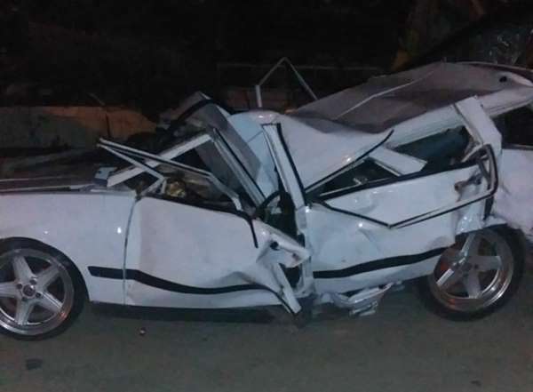 Samsun'da otomobil tırla çarpıştı: 1 ölü, 2 yaralı 