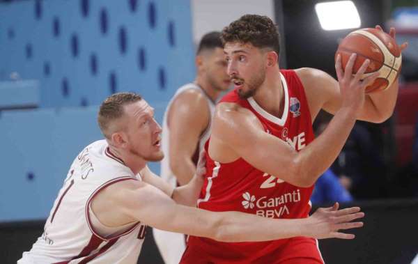 A Milli Erkek Basketbol Takımı, Avrupa Şampiyonası'na galibiyetle başladı