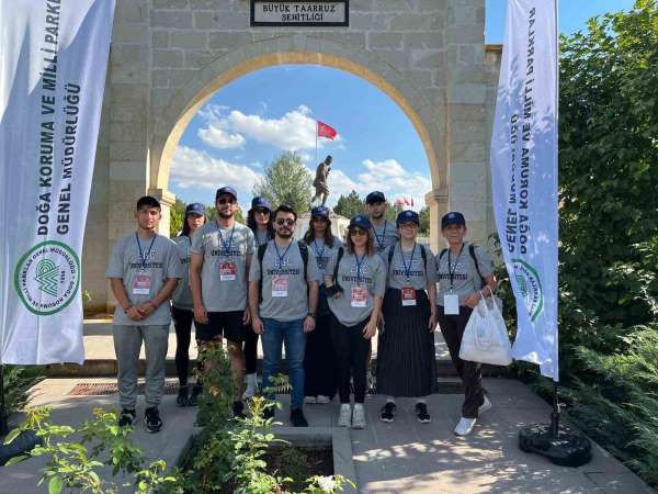 Ege Üniversitesi öğrencileri 'Kocatepe Zafer Yürüyüşü'ne katıldı