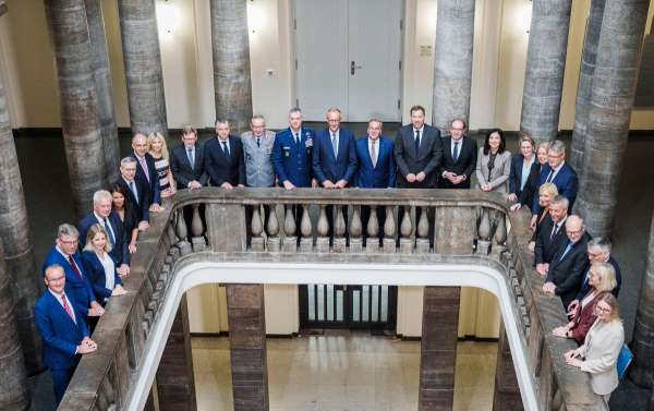 Merz: 'Almanya NATO'da en güçlü orduya sahip olması gereken bir ülkedir'