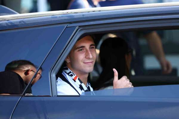 Beşiktaş'ın yeni transferi Fabio Miretti, İstanbul'a geldi