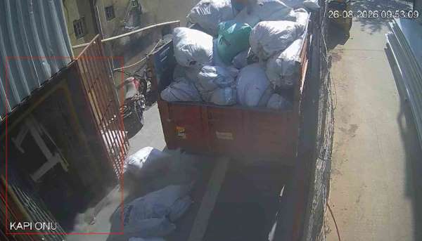 Gaziosmanpaşa'da işçinin yaralandığı asansör kazası kamerada