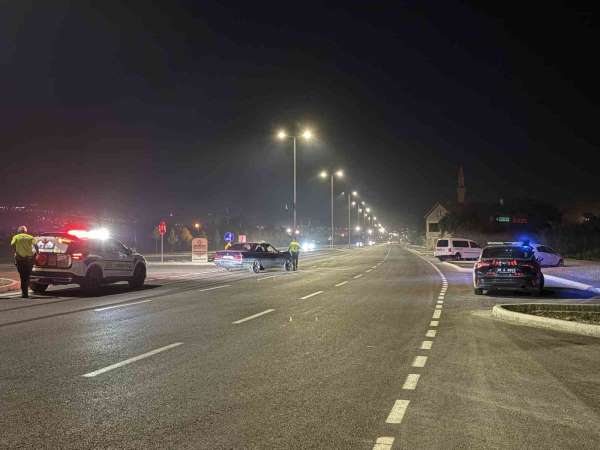 Oto tamircisi test için çıktığı otomobille kaza yaptı: 2 yaralı
