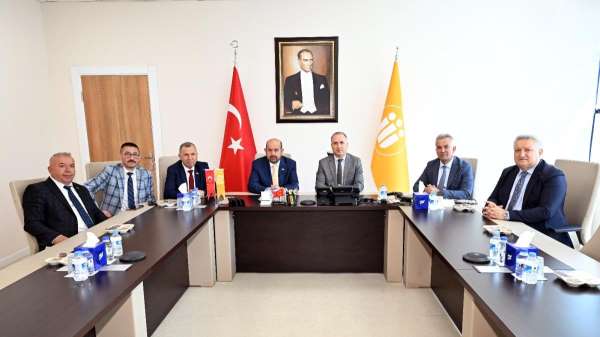 Romanya-Türkiye Ticaret ve Sanayi Odasından İnönü Üniversitesi'ne iş birliği ziyareti
