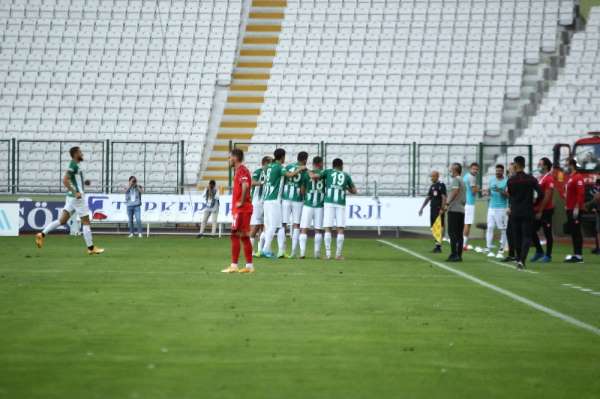 Süper Lig: Konyaspor: 1 - Beşiktaş: 0 (İlk yarı) 