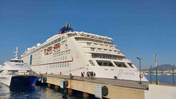 Mikonos'tan Bodrum'a 481 yolcu getirdi