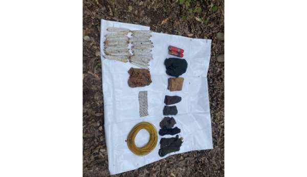 PKK'lı teröristlere ait depoda patlayıcı madde ve fünye ele geçirildi