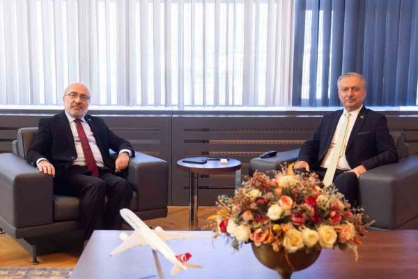 Rektör Kurtuluş Karamustafa'dan Erzincan Binali Yıldırım Üniversitesi'ne ziyaret