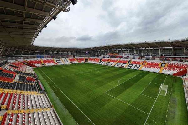 Erzincan'da futbolun adresi: 13 Şubat Şehir Stadyumu
