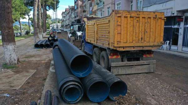 Perşembe'de 3 bin 500 metrelik yağmur suyu hattı yapılıyor