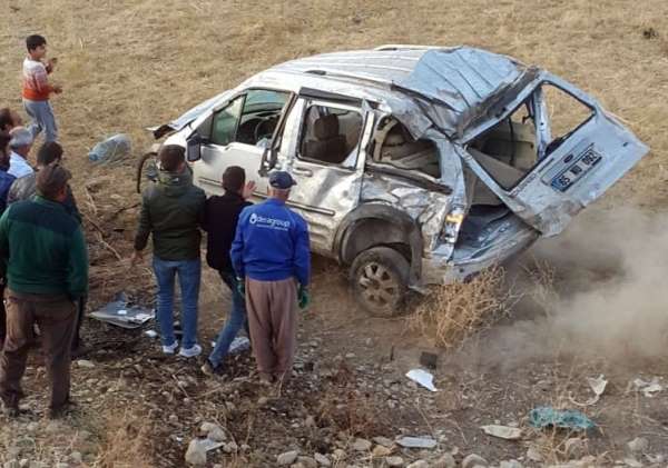 Yüksekova'da trafik kazası: 2 yaralı 