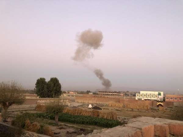 Afganistan'da valilik binası önünde bombalı saldırı: 2 ölü 