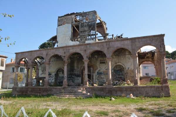 Ayvalık'ta Aya Triada Kilisesi turizme kazandırılıyor 