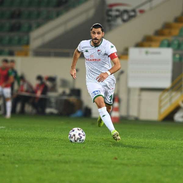 Bursasporlu futbolcu Özer Hurmacı: 'Vazgeçmek yok' 