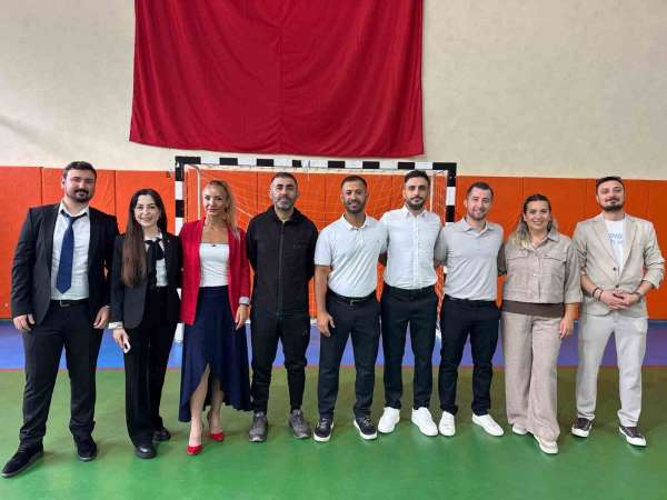 Kırkağaç'ta Cumhuriyet Bayramı coşkusu cimnastikle kutlandı