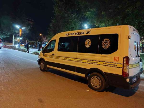 Batman'da parkta bıçaklı kavgada 1 kişi yaralandı