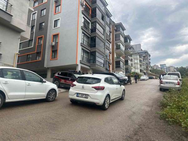 Sinop'ta polis memuru evinde ölü bulundu
