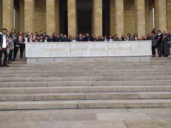Akdeniz Üniversitesi Okul Öncesi Eğitim Topluluğu Anıtkabir'de 