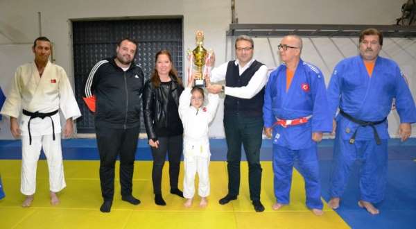 Şampiyon judoculara tebrik ziyareti 