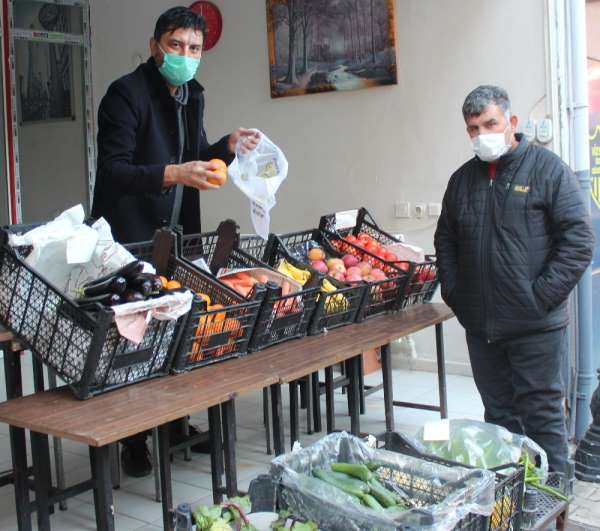 Kahvehanesi kapanan esnaf manavlığa başladı 