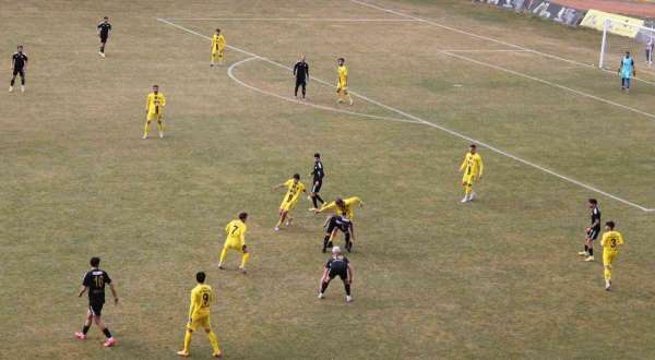 Bayburt Özel İdarespor kendi evinde 7- 0 yenildi