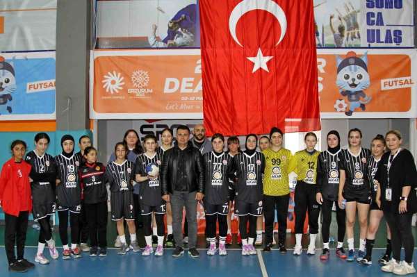 Erzurum ASH Spor Kulübü'nün hentbol galibiyeti