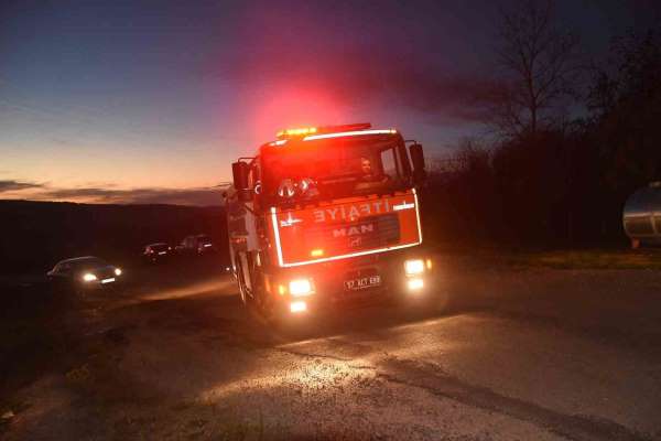 Bahçede plastik kablo yaktı, ekipleri harekete geçirdi