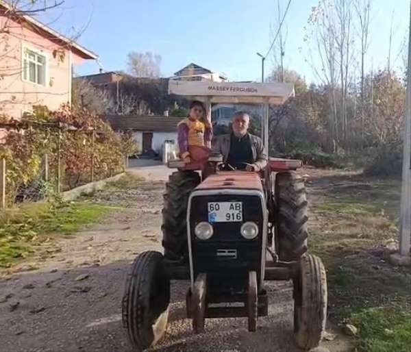 Tarladan çıkmayan traktöre İstanbul Boğaz Köprüsü'nde ceza yazıldı