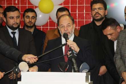 AK Parti'li Akdağ, partisinin Isparta Seçim Koordinasyon Merkezi'ni açtı 