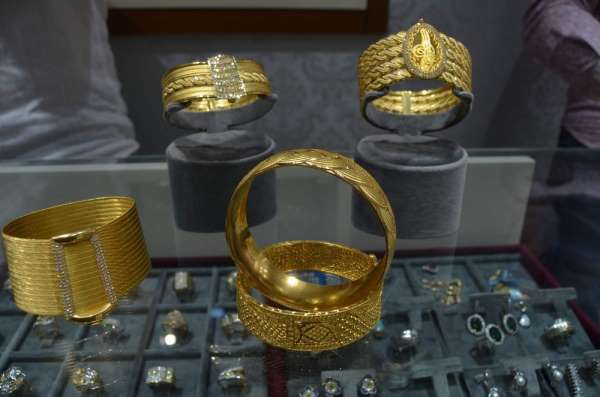 Türkiye'den Birleşik Arap Emirlikleri'ne 112 milyon 100 bin dolarlık altın 