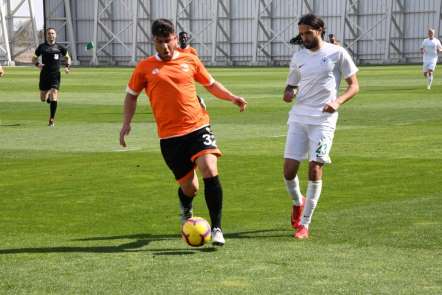 Atiker Konyaspor hazırlık maçında Adanaspor'u 2-1 mağlup etti 