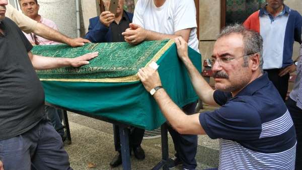 Kaymakam İnan, oğlunun tabutu başında suçluların serbest kalmasına isyan etti