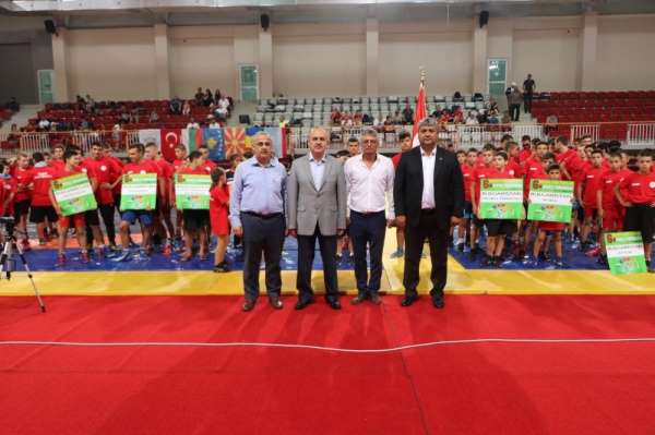 Yalova'da 6. Balkan Spor Oyunları nefes kesti 