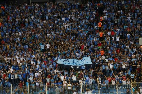 Adana Demirspor'u merdiven boşlukları yaktı 