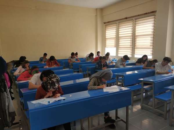 Emet'te 'Üniversiteye giriş deneme sınavı' yapıldı 